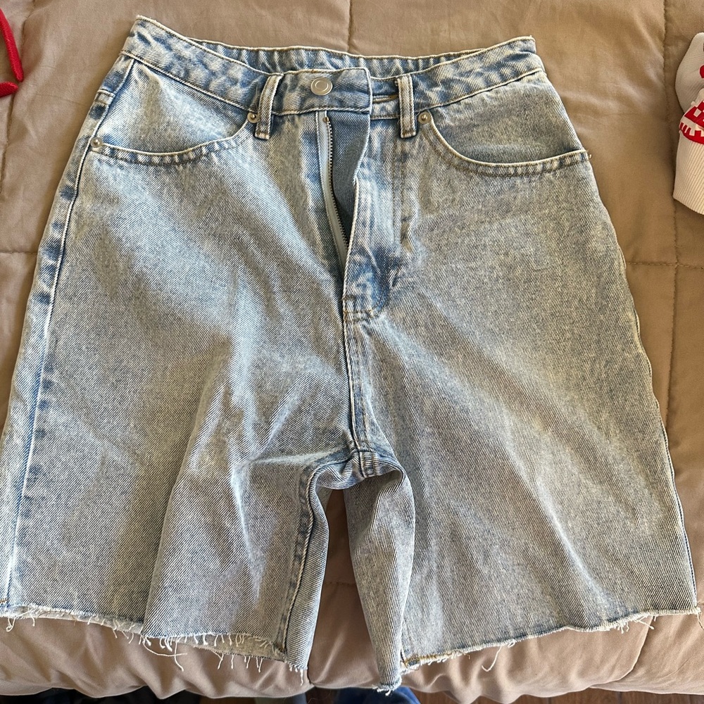 NWT lovely blush Bermuda shorts